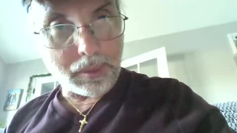 Snapshot of shakeyman889 chatting on December 5, 6:39 pm shakeyman889 online show from December 5, 6:39 pm