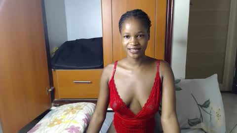 Snapshot of shaky396294 chatting on October 19, 5:23 am shaky xxx online show from October 19, 5:23 am