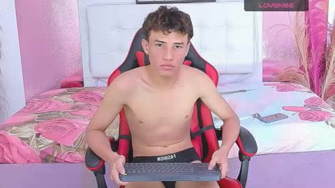 shane_cooper online show from March 18, 11:43 pm