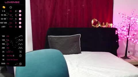 Shanel  online show from February 9, 8:32 am