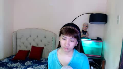 SHANTA FOX  s online show from March 15, 3:33 am