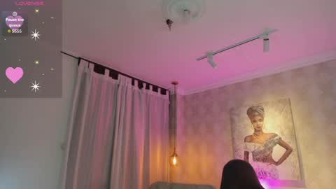 Shantal online show from April 8, 11:02 am