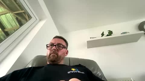 Sharksboy online show from November 14, 1:24 pm