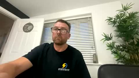 Sharksboy online show from March 5, 6:06 pm