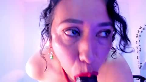 Sharlot online show from October 1, 2:38 pm