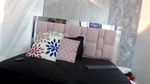 Sara online show from February 4, 12:31 pm