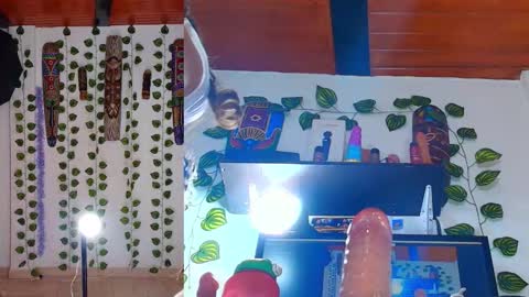 S online show from March 4, 6:05 pm