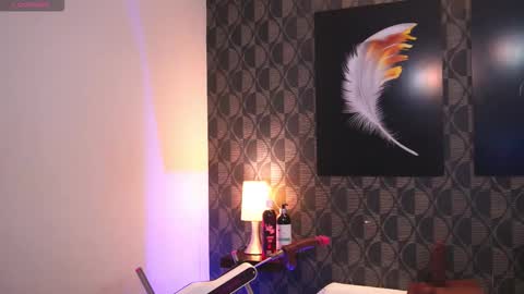 Sharom  online show from November 22, 7:12 pm