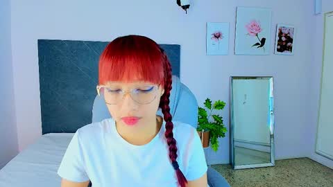 Snapshot of sharon_rosse__ chatting on October 8, 12:11 pm sharon_rosse__ online show from October 8, 12:11 pm