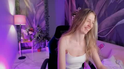 Sharon online show from December 13, 7:53 pm