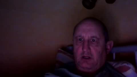 Snapshot of sharpshoder chatting on December 29, 9:41 pm Peter online show from December 29, 9:41 pm