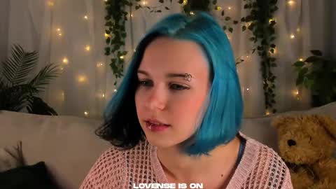 Snapshot of she_well chatting on October 16, 1:11 pm Anika online show from October 16, 1:11 pm