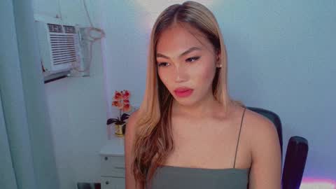 Snapshot of shealana69 chatting on December 28, 4:19 am MY IG Shealana69 online show from December 28, 4:19 am