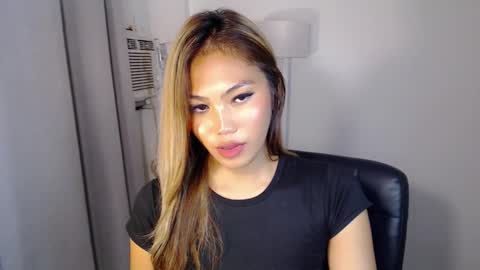 Snapshot of shealana69 chatting on February 13, 4:17 pm MY IG Shealana69 online show from February 13, 4:17 pm