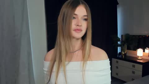 Violet online show from December 21, 7:56 am