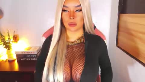 sheenafrost online show from March 5, 7:34 pm