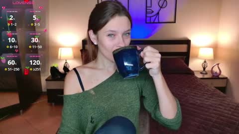 Alexis online show from October 1, 4:44 am