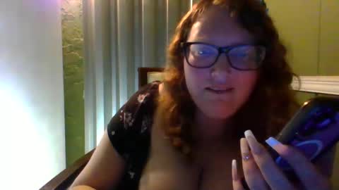 Snapshot of shelbyannn chatting on December 17, 4:23 am Red online show from December 17, 4:23 am