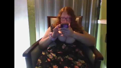Snapshot of shelbyannn chatting on December 21, 2:52 am Red online show from December 21, 2:52 am