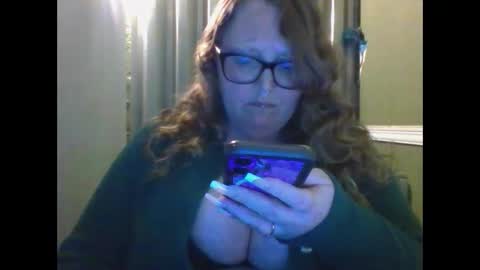 Snapshot of shelbyannn chatting on December 3, 12:52 am Red online show from December 3, 12:52 am