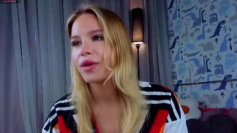 Lina online show from July 3, 3:33 am