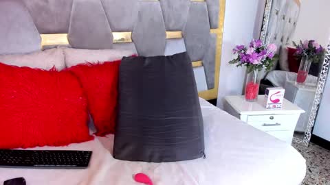 shellbydior online show from March 9, 4:44 pm