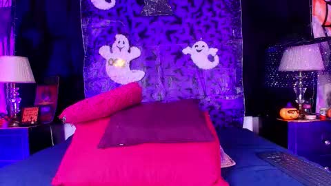 Snapshot of shelsy_loreds chatting on October 9, 12:10 pm Shelsy online show from October 9, 12:10 pm
