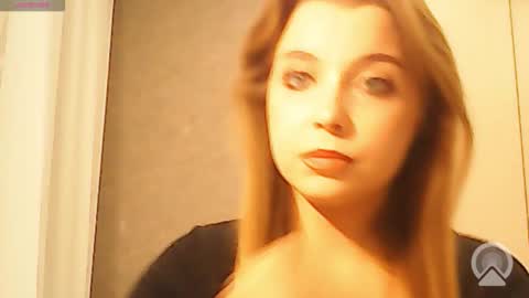 Snapshot of sherryberry_ chatting on October 26, 4:39 pm Sherry online show from October 26, 4:39 pm