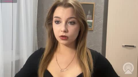 Snapshot of sherryberry_ chatting on October 19, 2:33 pm Sherry online show from October 19, 2:33 pm