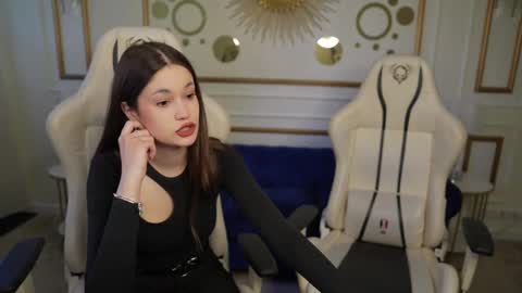 Sheryl online show from March 6, 11:47 am