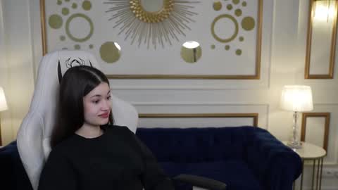 Sheryl online show from March 3, 11:33 am