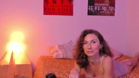 shesleepsnaked online show from October 29, 7:14 pm