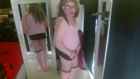 sarah online show from March 24, 7:42 pm