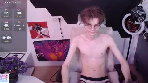shiromy_ online show from July 13, 5:49 pm