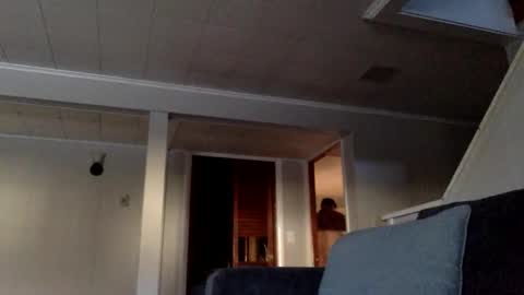 shortiesn40s online show from December 4, 8:19 pm