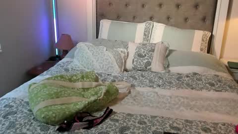 shortstuff79 online show from October 2, 1:43 pm