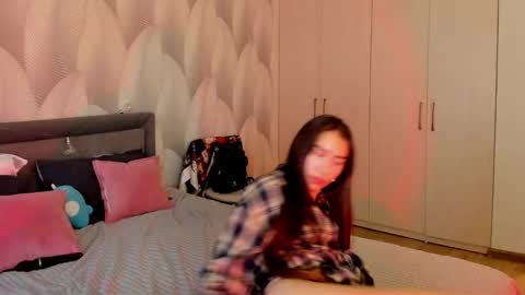 Mika online show from December 2, 3:16 am