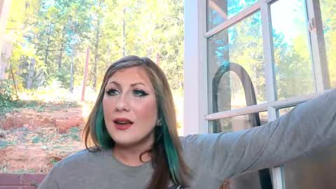 Snapshot of shy_college_girl chatting on September 27, 6:05 pm Aurora Wolfe  Shy College Girl  Top 16 of all OF Creators online show from September 27, 6:05 pm
