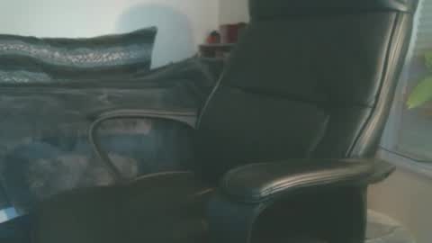 shyboyhugecum2020 online show from March 20, 3:22 am