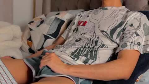 shydude666 online show from February 15, 10:52 pm