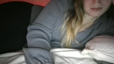 Elyse online show from December 15, 3:57 am