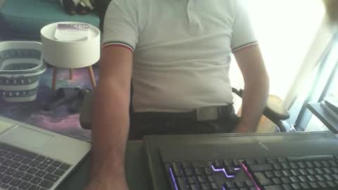 shyfrenchcock online show from June 1, 12:28 pm