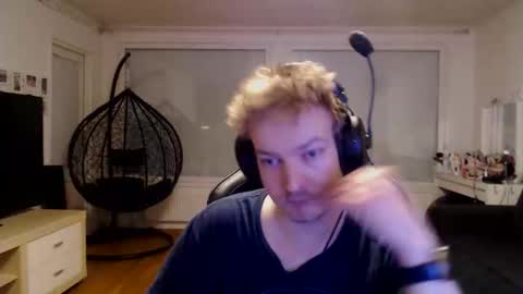 shyguyz96 online show from June 4, 11:11 pm