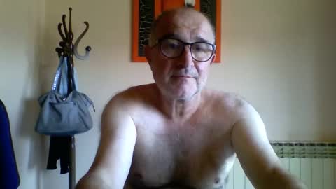 shymmy10 online show from May 23, 10:22 am