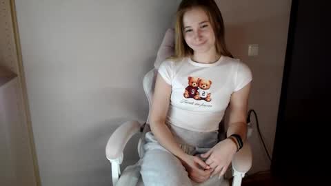 Lea online show from November 10, 11:57 am