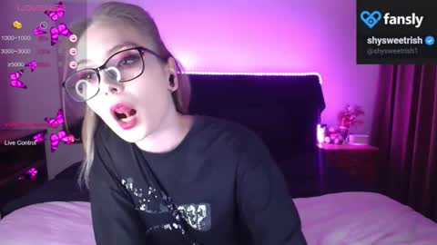 Snapshot of shysweetrish chatting on October 7, 5:58 am shysweetrish online show from October 7, 5:58 am