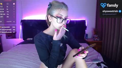 Snapshot of shysweetrish chatting on February 2, 4:15 am shysweetrish online show from February 2, 4:15 am