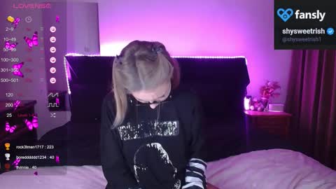 Snapshot of shysweetrish chatting on October 8, 6:08 am shysweetrish online show from October 8, 6:08 am