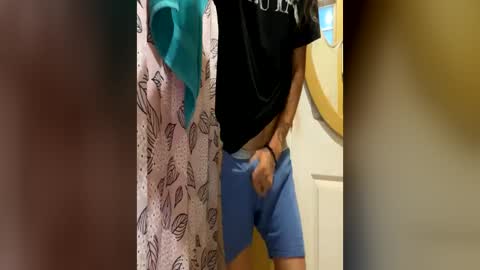 shyyyguyyy59 online show from June 16, 12:53 pm