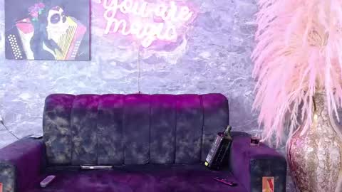 siamarlin online show from May 9, 10:05 pm